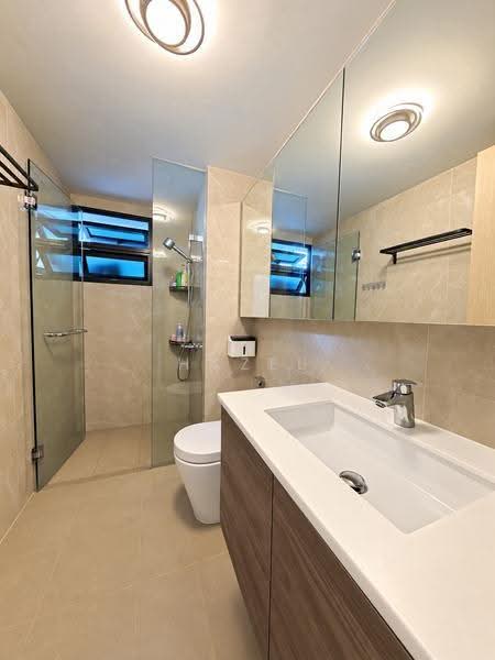 Treasure at Tampines, 41 Tampines Lane, Pasir Ris / Tampines, 4 Bedrooms, 1,238 sqft, Condominium For Sale, by Hazel Lim, 500263738 - Bathroom - PropertyGuru.com.sg