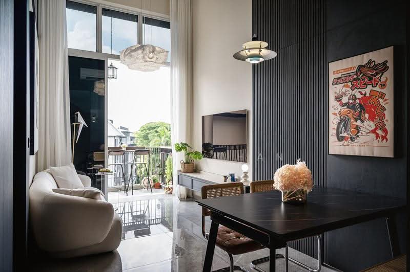 Mayfair Gardens, 8 Rifle Range Road, Clementi Park / Upper Bukit Timah, 2 Bedrooms, 861 sqft, Condominium For Sale, by Liam Yuhan (粘钰含), 500263739 - Living Room - PropertyGuru.com.sg