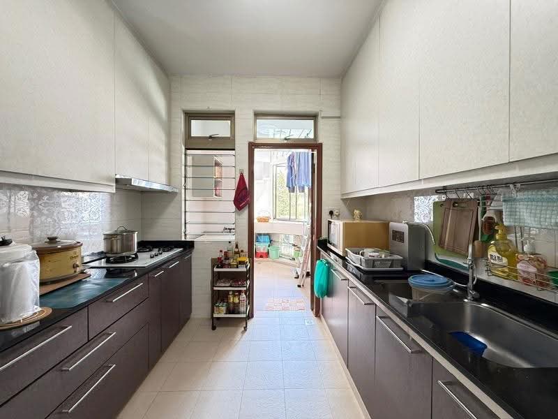 Buona Vista Gardens, 2 Zehnder Road, Buona Vista / West Coast / Clementi New Town, 3 Bedrooms, 1,281 sqft, Condominium For Sale, by Eunice Teo, 500263740 - PropertyGuru.com.sg