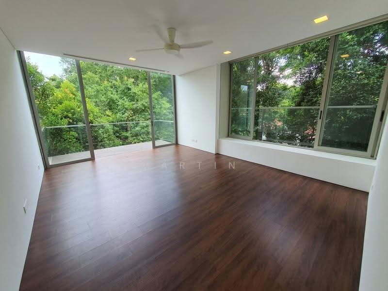 黄金地段 VALUE BUY DETACHED in Semi-Detached Zone!!, Newton / Novena, 5 Bedrooms, 5,000 sqft, Detached House For Sale, by Martin Goh 吴伟楠, 500263742 - Balcony - PropertyGuru.com.sg