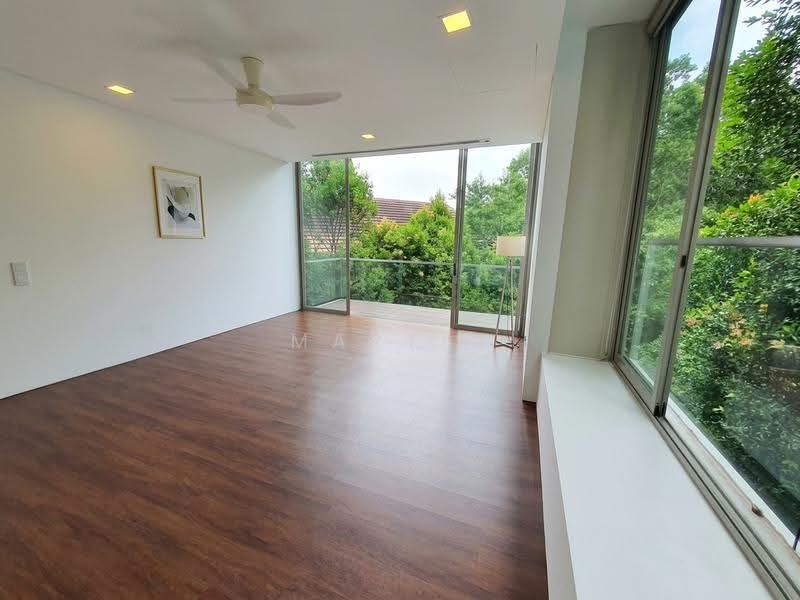 黄金地段 VALUE BUY DETACHED in Semi-Detached Zone!!, Newton / Novena, 5 Bedrooms, 5,000 sqft, Detached House For Sale, by Martin Goh 吴伟楠, 500263742 - Balcony - PropertyGuru.com.sg