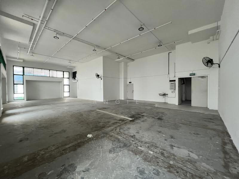 Pantech Business Hub, 192 Pandan Loop, Buona Vista / West Coast / Clementi New Town, 1,970 sqft, Factory / Workshop (B2) For Rent, by Angie Ng, 500263745 - CommercialGuru.com.sg