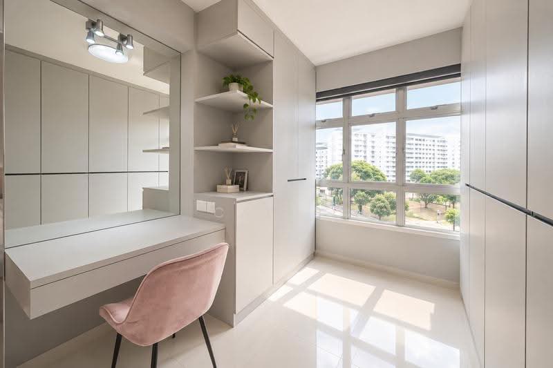 876C Tampines Avenue 8, 876C Tampines Avenue 8, Pasir Ris / Tampines, 3 Bedrooms, 1,001 sqft, HDB Flat For Sale, by Caleb Teo, 500263746 - Walk-in wardrobe - PropertyGuru.com.sg