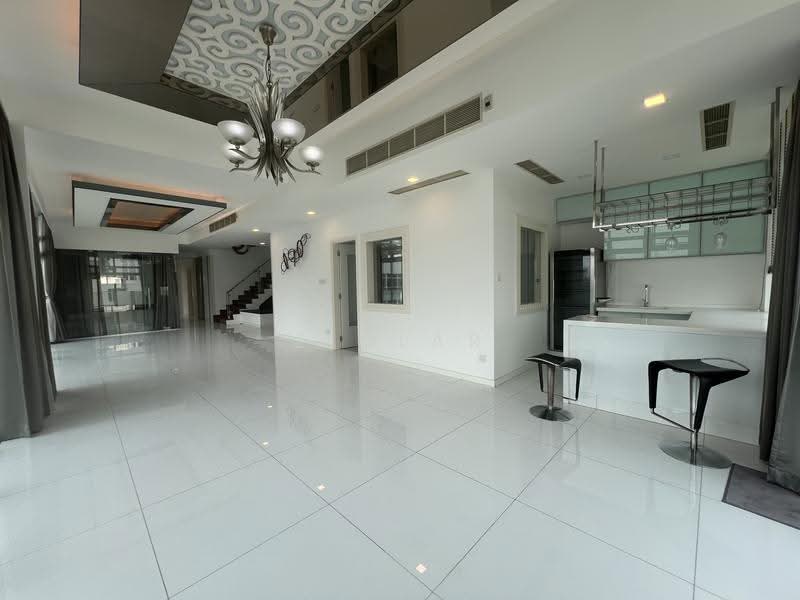 The Cascadia, 921 Bukit Timah Road, Clementi Park / Upper Bukit Timah, 5 Bedrooms, 5,231 sqft, Condominium For Sale, by Ziglar Oh, 500263749 - Living Room - PropertyGuru.com.sg