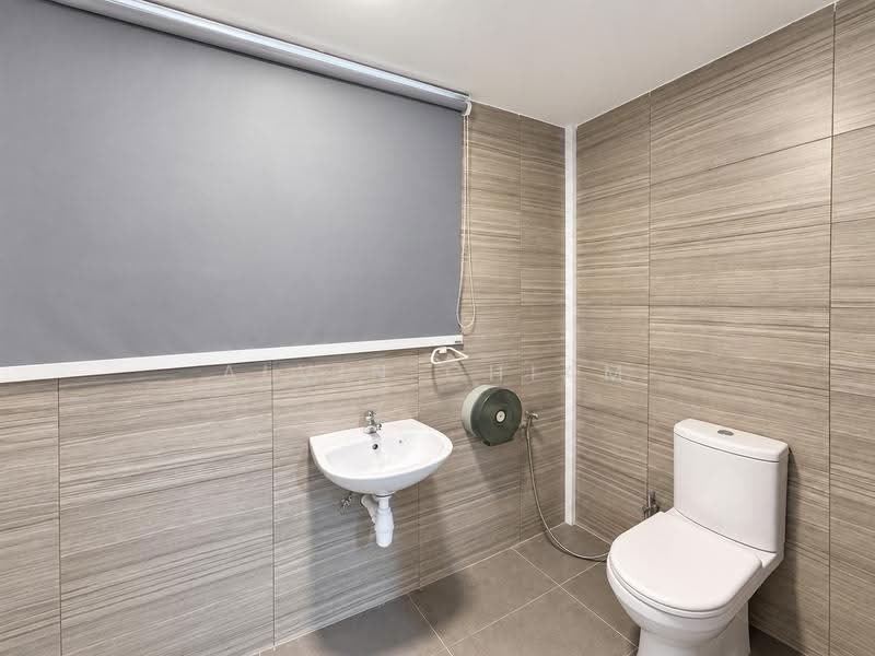 Carros Centre, 60 JALAN LAM HUAT, Admiralty / Woodlands, 1,690 sqft, Factory / Workshop (B2) For Sale, by Alvin Chiam, 500263750 - Bathroom - CommercialGuru.com.sg