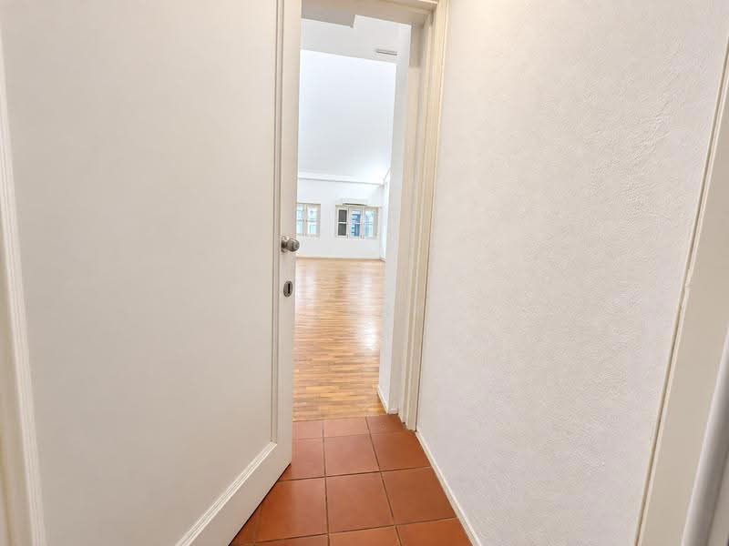 High-Ceiling Shophouse Office Near Chinatown MRT, Trengganu Street, Pagoda Street, Temple Street, Chinatown / Tanjong Pagar, 785 sqft, Shop / Shophouse For Rent, by Perry Siow, 500263756 - Interior - CommercialGuru.com.sg