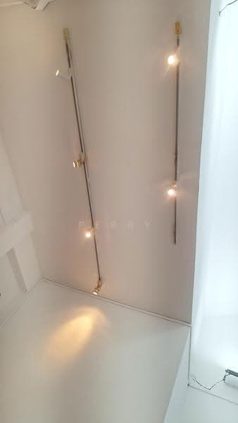 High-Ceiling Shophouse Office Near Chinatown MRT, Trengganu Street, Pagoda Street, Temple Street, Chinatown / Tanjong Pagar, 785 sqft, Shop / Shophouse For Rent, by Perry Siow, 500263756 - Interior - CommercialGuru.com.sg