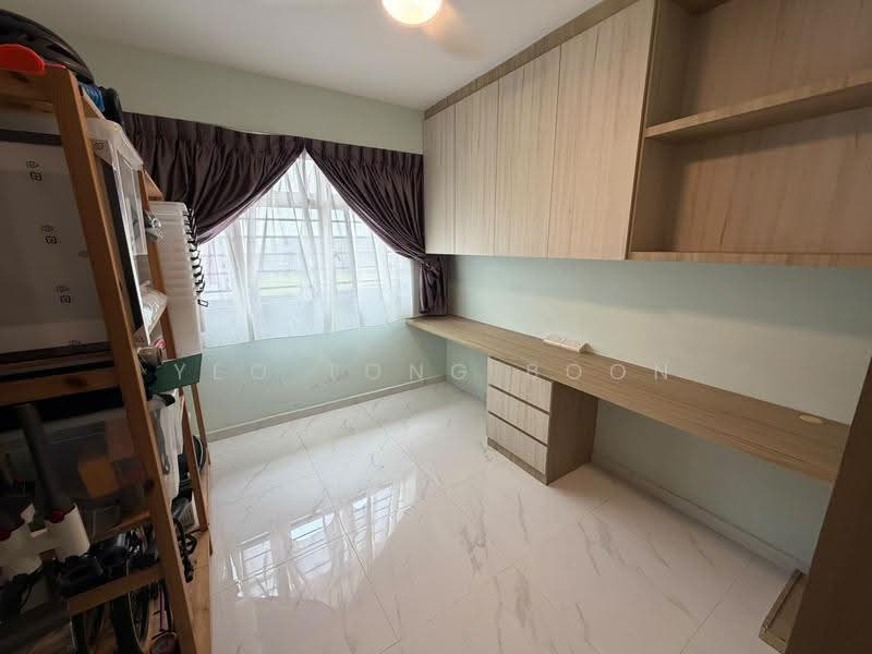 220A Sumang Lane, 220A Sumang Lane, Hougang / Punggol / Sengkang, 3 Bedrooms, 1,001 sqft, HDB Flat For Sale, by Yeo Tong Boon, 500263772 - Study - PropertyGuru.com.sg