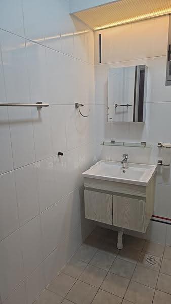 684D Edgedale Plains, 684D Edgedale Plains, Hougang / Punggol / Sengkang, 2 Bedrooms, 1,001 sqft, HDB Flat For Rent, by Asmah Mohd Noor, 500263773 - Bathroom - PropertyGuru.com.sg