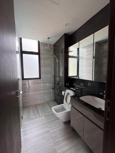 35 Gilstead, 35 Gilstead Road, Newton / Novena, 3 Bedrooms, 1,012 sqft, Condominium For Sale, by Sofia Zhang, 500263780 - Bathroom - PropertyGuru.com.sg