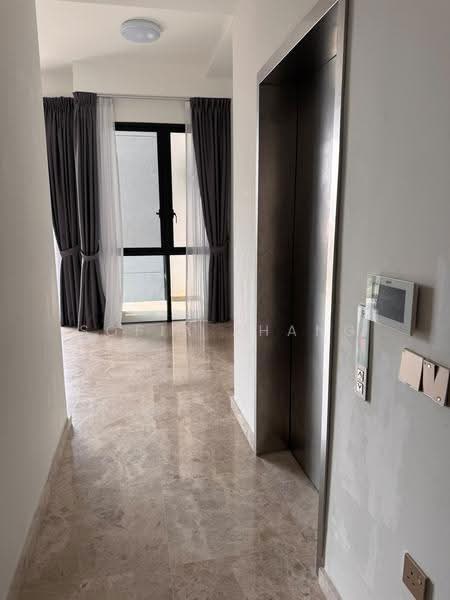 35 Gilstead, 35 Gilstead Road, Newton / Novena, 3 Bedrooms, 1,012 sqft, Condominium For Sale, by Sofia Zhang, 500263780 - Private Lift - PropertyGuru.com.sg