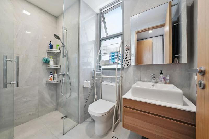Tre Residences, 7 Geylang East Avenue 1, Eunos / Geylang / Paya Lebar, 4 Bedrooms, 947 sqft, Condominium For Sale, by Katherine Ong, 500263783 - Bathroom - PropertyGuru.com.sg