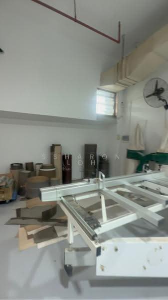 Eunos Warehouse Complex, 1 1, Eunos / Geylang / Paya Lebar, 1,733 sqft, Factory / Workshop (B2) For Rent, by Ssharon Loh, 500263814 - CommercialGuru.com.sg