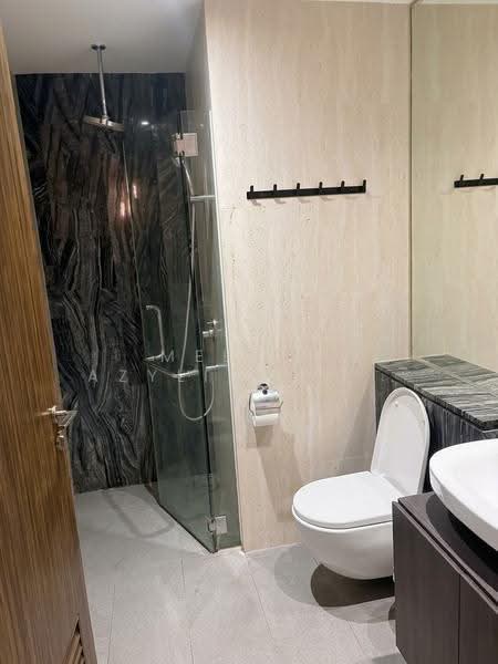Stellar RV, 408 River Valley Road, Tanglin / Holland / Bukit Timah, 2 Bedrooms, 915 sqft, Condominium For Sale, by Melody Azyliae Chiam, 500263815 - Bathroom - PropertyGuru.com.sg