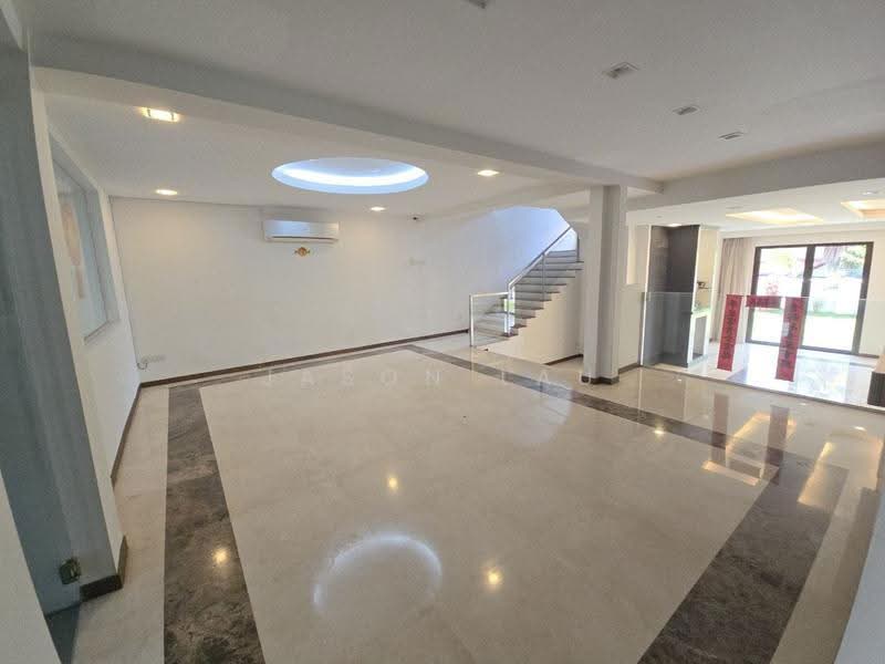 Seletar Hills Estate, Seletar Hills Drive, Seletar / Yio Chu Kang, 5 Bedrooms, 5,800 sqft, Semi-Detached House For Sale, by Jason Lau, 500263818 - Living Room - PropertyGuru.com.sg