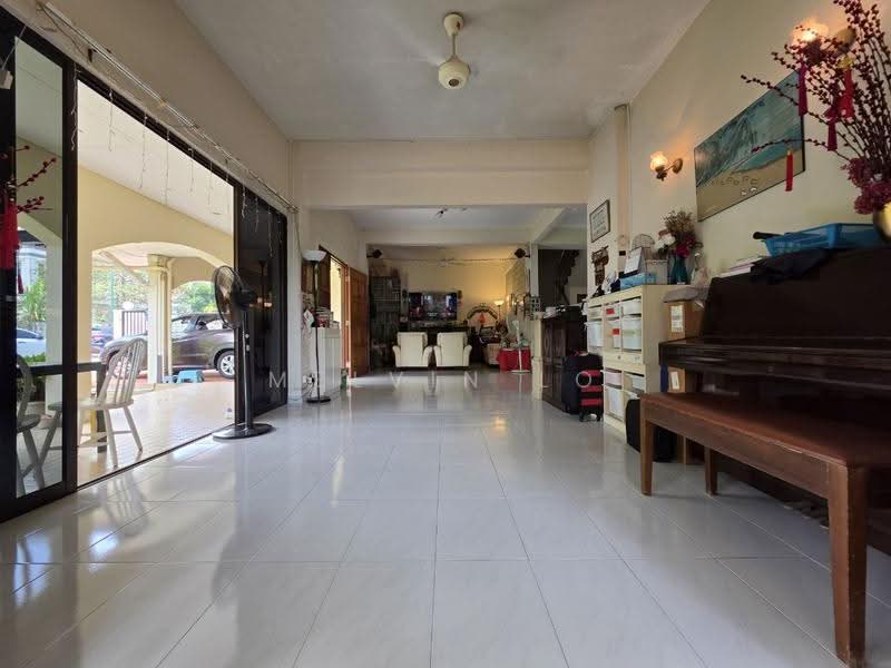 Jalan Pernama | Jalan Bena | Upper Changi Road North, Jalan Pernama | Jalan Bena | Upper Changi Road North, Changi Airport / Changi Village, 4 Bedrooms, 2,800 sqft, Semi-Detached House For Sale, by Melvin Lo, 500263828 - Living Room - PropertyGuru.com.sg