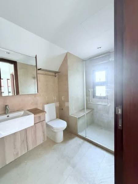 Eleven @ Holland, 11 Holland Link, Tanglin / Holland / Bukit Timah, 5 Bedrooms, 3,735 sqft, Cluster House For Sale, by Anthea Yeo 杨丽娇, 500263832 - Bathroom - PropertyGuru.com.sg