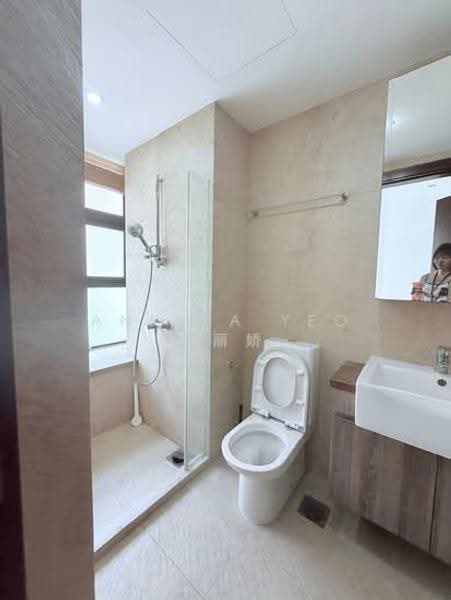 Eleven @ Holland, 11 Holland Link, Tanglin / Holland / Bukit Timah, 5 Bedrooms, 3,735 sqft, Cluster House For Sale, by Anthea Yeo 杨丽娇, 500263832 - Bathroom - PropertyGuru.com.sg