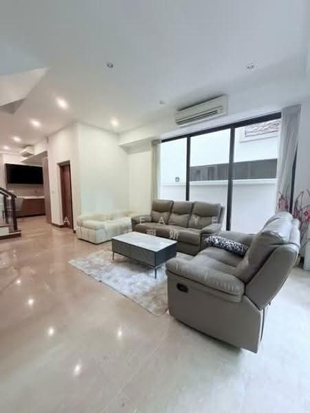 Eleven @ Holland, 11 Holland Link, Tanglin / Holland / Bukit Timah, 5 Bedrooms, 3,735 sqft, Cluster House For Sale, by Anthea Yeo 杨丽娇, 500263832 - Living Room - PropertyGuru.com.sg