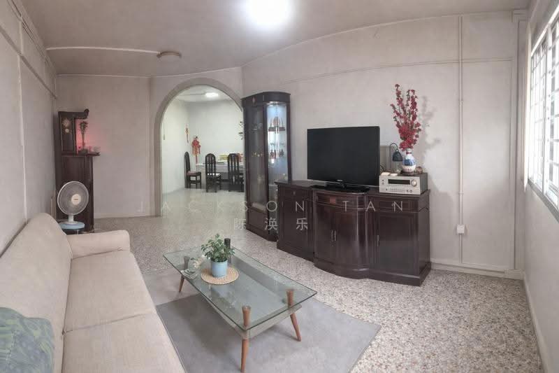 328 Hougang Avenue 5, 328 Hougang Avenue 5, Hougang / Punggol / Sengkang, 3 Bedrooms, 1,033 sqft, HDB Flat For Sale, by Jackson Tan 陈涣乐, 500263840 - Living Room - PropertyGuru.com.sg