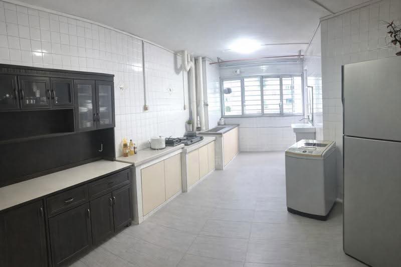 328 Hougang Avenue 5, 328 Hougang Avenue 5, Hougang / Punggol / Sengkang, 3 Bedrooms, 1,033 sqft, HDB Flat For Sale, by Jackson Tan 陈涣乐, 500263840 - Kitchen - PropertyGuru.com.sg