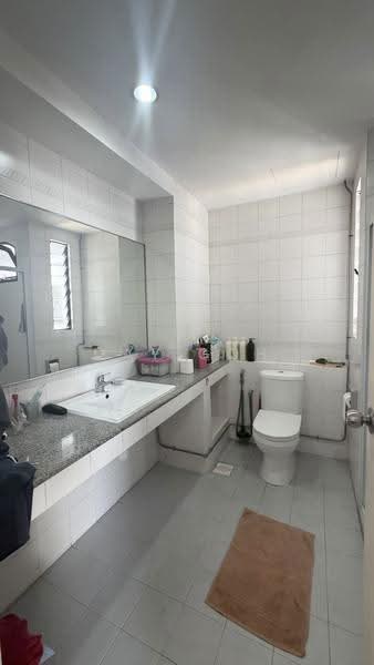 Marine View Mansion, 97 Marine Parade Road, East Coast / Marine Parade, 3 Bedrooms, 2,076 sqft, Apartment For Sale, by May Goh, 500263842 - Bathroom - PropertyGuru.com.sg