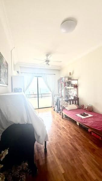 Marine View Mansion, 97 Marine Parade Road, East Coast / Marine Parade, 3 Bedrooms, 2,076 sqft, Apartment For Sale, by May Goh, 500263842 - Living Room - PropertyGuru.com.sg