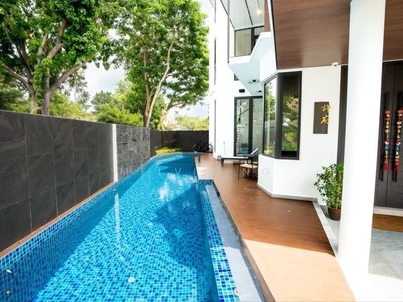 Bungalow Look-A-Like Home! Almost Brand New Semi-D @ $8.xM Only, Face North | WIDE 15M Frontage | Pool & Lift | NO West Sun, East Coast / Marine Parade, 6 Bedrooms, 7,000 sqft, Semi-Detached House For Sale, by Melvin Ng, 500263843 - Exterior - PropertyGuru.com.sg