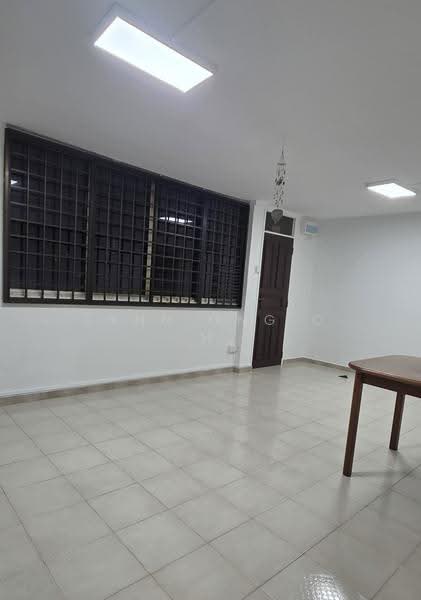 301 Bukit Batok Street 31, 301 Bukit Batok Street 31, Dairy Farm / Bukit Panjang / Choa Chu Kang, 3 Bedrooms, 904 sqft, HDB Flat For Rent, by Lynn Ong C H, 500263846 - Living Room - PropertyGuru.com.sg