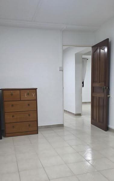 301 Bukit Batok Street 31, 301 Bukit Batok Street 31, Dairy Farm / Bukit Panjang / Choa Chu Kang, 3 Bedrooms, 904 sqft, HDB Flat For Rent, by Lynn Ong C H, 500263846 - master room - PropertyGuru.com.sg