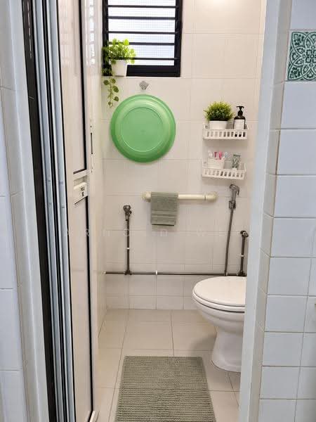 507 Bukit Batok Street 52, 507 Bukit Batok Street 52, Dairy Farm / Bukit Panjang / Choa Chu Kang, 2 Bedrooms, 743 sqft, HDB Flat For Sale, by Arnold Wee, 500263848 - Bathroom - PropertyGuru.com.sg