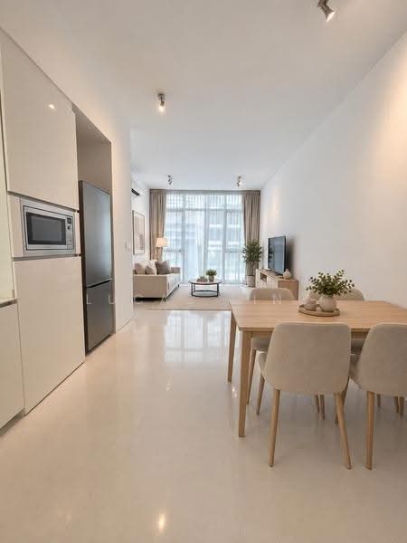 76 Shenton, 76 Shenton Way, Chinatown / Tanjong Pagar, 1 Bedroom, 592 sqft, Apartment For Sale, by Lucas Jing, 500263873 - Living Room - PropertyGuru.com.sg