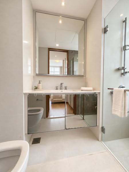 76 Shenton, 76 Shenton Way, Chinatown / Tanjong Pagar, 1 Bedroom, 592 sqft, Apartment For Sale, by Lucas Jing, 500263873 - Bathroom - PropertyGuru.com.sg