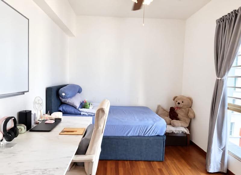 The Rivervale, 1 Rivervale Link, Hougang / Punggol / Sengkang, 3 Bedrooms, 1,302 sqft, Condominium For Sale, by Jaron Tan, 500263874 - Bedroom2 — Well-Sized & Naturally Bright - PropertyGuru.com.sg