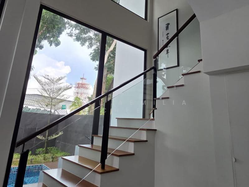 D15 | A BUNGALOW-LIKE SEMI D - Sunlit, Spacious, Stands Apart, East Coast / Marine Parade, 4 Bedrooms, 7,000 sqft, Semi-Detached House For Sale, by Janel Aemilia Chee, 500263875 - Interior - PropertyGuru.com.sg