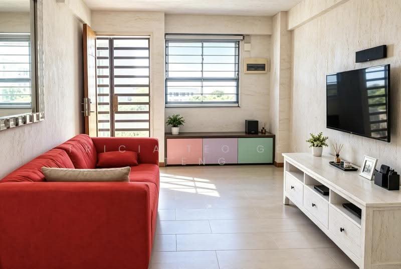 728 Clementi West Street 2, 728 Clementi West Street 2, Buona Vista / West Coast / Clementi New Town, 2 Bedrooms, 732 sqft, HDB Flat For Rent, by Tricia Teo Geok Teng, 500263883 - Living Room - PropertyGuru.com.sg