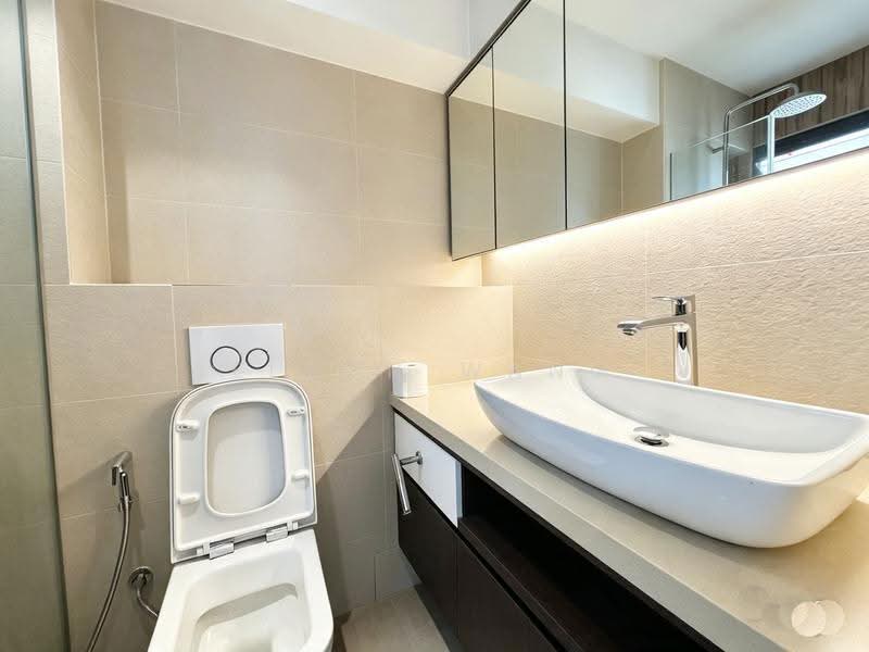 59 Strathmore Avenue, 59 Strathmore Avenue, Alexandra / Commonwealth, 4 Bedrooms, 1,184 sqft, HDB Flat For Rent, by Elson Wang, 500263904 - Bathroom - PropertyGuru.com.sg