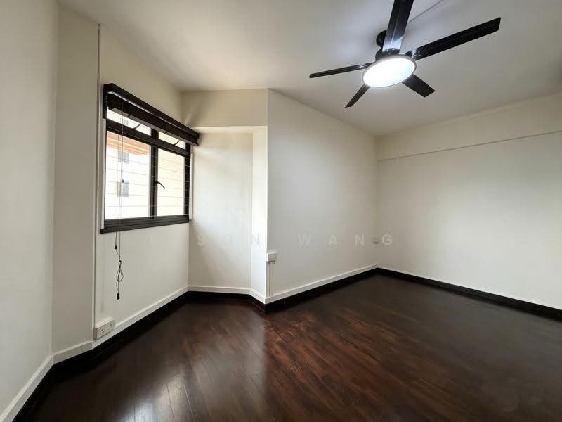 59 Strathmore Avenue, 59 Strathmore Avenue, Alexandra / Commonwealth, 4 Bedrooms, 1,184 sqft, HDB Flat For Rent, by Elson Wang, 500263904 - Bedroom - PropertyGuru.com.sg
