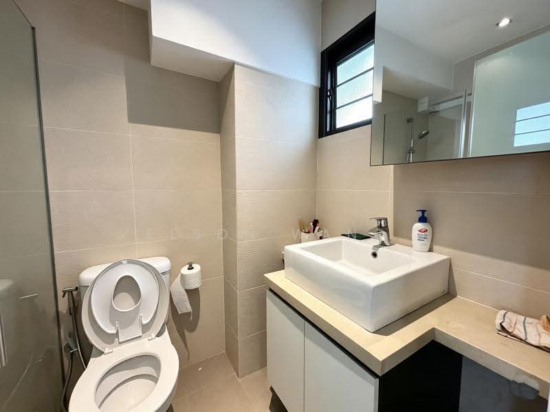 59 Strathmore Avenue, 59 Strathmore Avenue, Alexandra / Commonwealth, 4 Bedrooms, 1,184 sqft, HDB Flat For Rent, by Elson Wang, 500263904 - Bathroom - PropertyGuru.com.sg