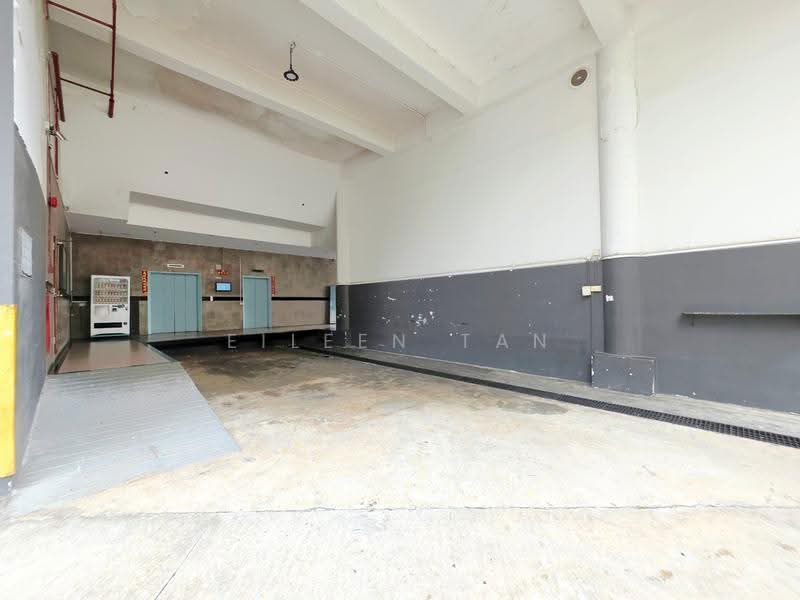 Wedge Mount Industrial Building, 35 Jalan Pemimpin, Ang Mo Kio / Bishan / Thomson, 620 sqft, Light Industrial (B1) For Rent, by Eileen Tan, 500263905 - Entrance - CommercialGuru.com.sg