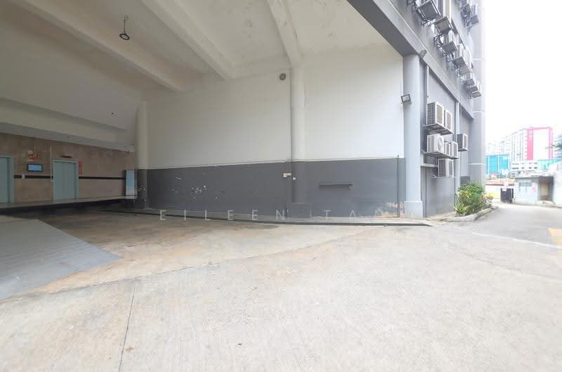 Wedge Mount Industrial Building, 35 Jalan Pemimpin, Ang Mo Kio / Bishan / Thomson, 620 sqft, Light Industrial (B1) For Rent, by Eileen Tan, 500263905 - Exterior - CommercialGuru.com.sg