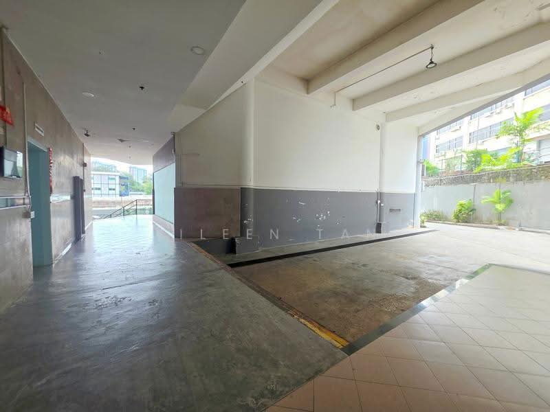 Wedge Mount Industrial Building, 35 Jalan Pemimpin, Ang Mo Kio / Bishan / Thomson, 620 sqft, Light Industrial (B1) For Rent, by Eileen Tan, 500263905 - Corridor - CommercialGuru.com.sg