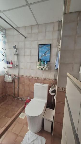 Bullion Park, 170 Lentor Loop, Mandai / Upper Thomson, 3 Bedrooms, 1,259 sqft, Condominium For Sale, by Irene Yong, 500263910 - Bathroom - PropertyGuru.com.sg