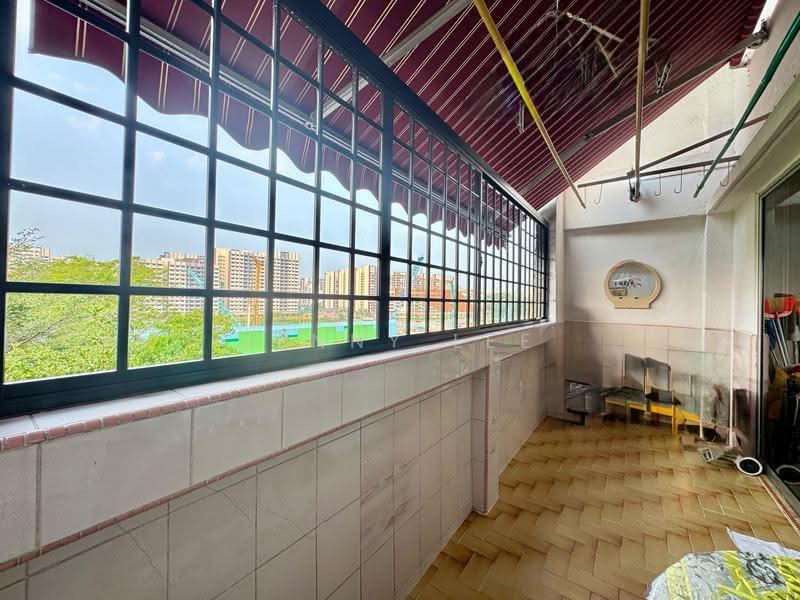 410 Jurong West Street 42, 410 Jurong West Street 42, Boon Lay / Jurong / Tuas, 3 Bedrooms, 1,615 sqft, HDB Flat For Sale, by Jenny Lee, 500263915 - Balcony - PropertyGuru.com.sg