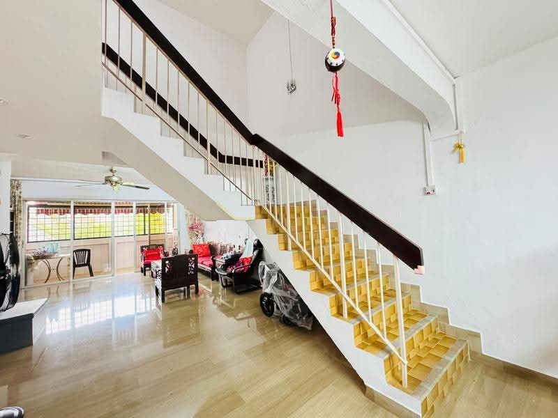 410 Jurong West Street 42, 410 Jurong West Street 42, Boon Lay / Jurong / Tuas, 3 Bedrooms, 1,615 sqft, HDB Flat For Sale, by Jenny Lee, 500263915 - Living Room - PropertyGuru.com.sg