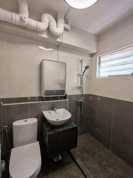 535A Serangoon North Avenue 4, 535A Serangoon North Avenue 4, Hougang / Punggol / Sengkang, 3 Bedrooms, 1,119 sqft, HDB Flat For Sale, by Kelly Chua, 500263927 - Bathroom - PropertyGuru.com.sg