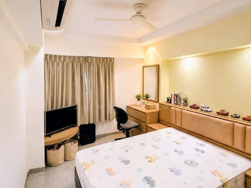 507C Wellington Circle, 507C Wellington Circle, Sembawang / Yishun, 3 Bedrooms, 1,184 sqft, HDB Flat For Sale, by James Yeo, 500263946 - Bedroom - PropertyGuru.com.sg