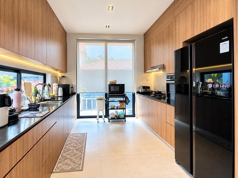 Almost New SemiD. Only 3 yrs old with modern ID done, Carmen Street East Coast Road Siglap, East Coast / Marine Parade, 6 Bedrooms, 7,545 sqft, Semi-Detached House For Sale, by Razak ., 500263953 - Kitchen - PropertyGuru.com.sg