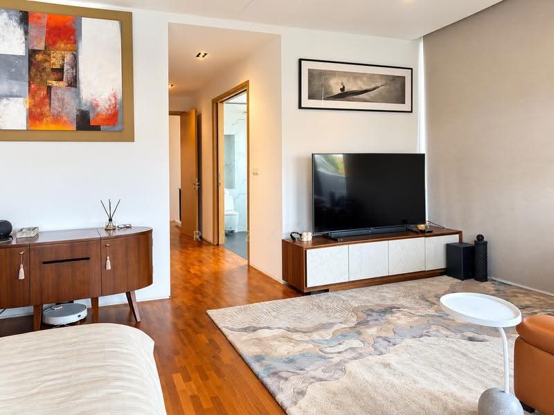 Almost New SemiD. Only 3 yrs old with modern ID done, Carmen Street East Coast Road Siglap, East Coast / Marine Parade, 6 Bedrooms, 7,545 sqft, Semi-Detached House For Sale, by Razak ., 500263953 - Living Room - PropertyGuru.com.sg