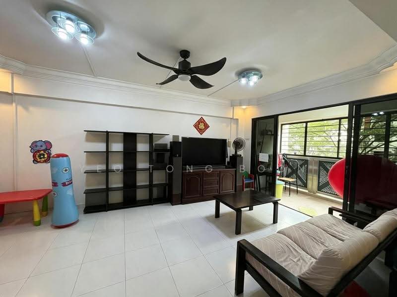 62 Lorong 4 Toa Payoh, 62 Lorong 4 Toa Payoh, Balestier / Toa Payoh, 3 Bedrooms, 1,291 sqft, HDB Flat For Sale, by Yeo Tong Boon, 500263973 - Living Room - PropertyGuru.com.sg